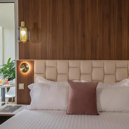 Le Cetai Cannes Beach Hotel-3